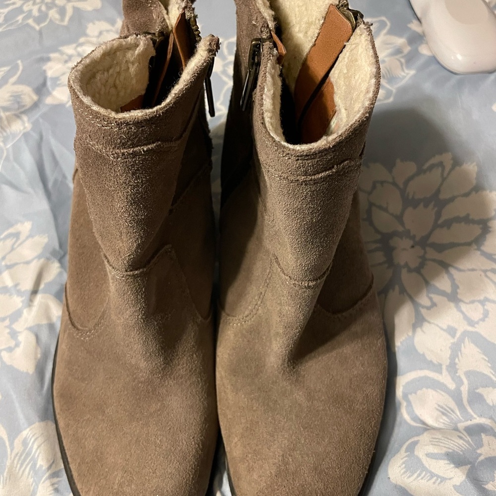 Lucky Brand Tan Ankle Boots